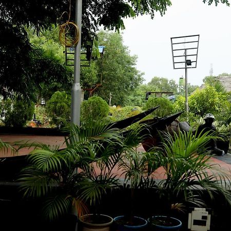 Panchobon Art Resort Shanti Niketan Luaran gambar